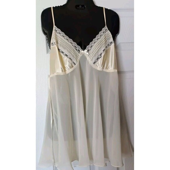 Secret Treasure Satin Baby Doll Chemise Size Large Soft Yellow Chiffon Pastel - Picture 1 of 9